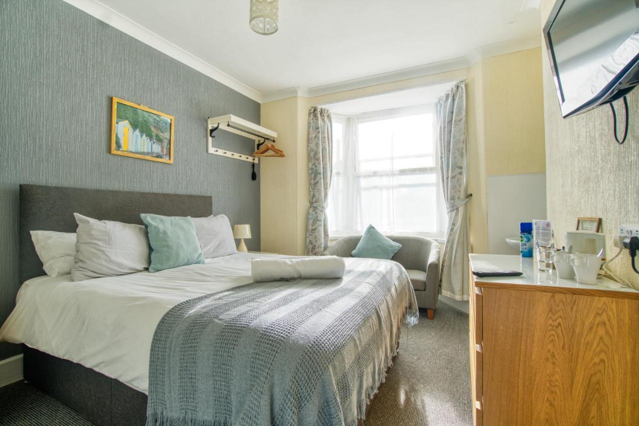 St Weonards Bed and Breakfast Paignton Eksteriør billede