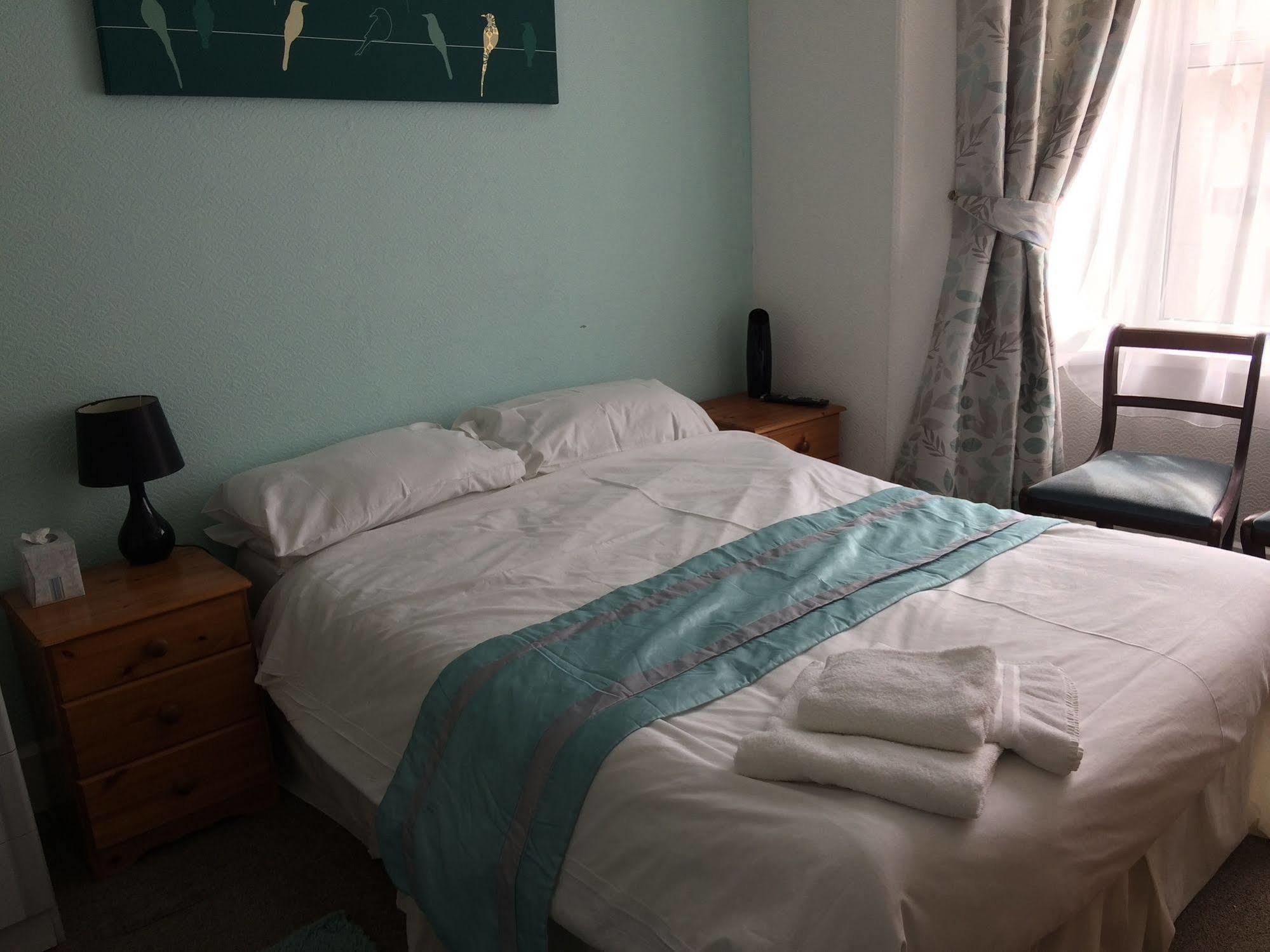 St Weonards Bed and Breakfast Paignton Eksteriør billede