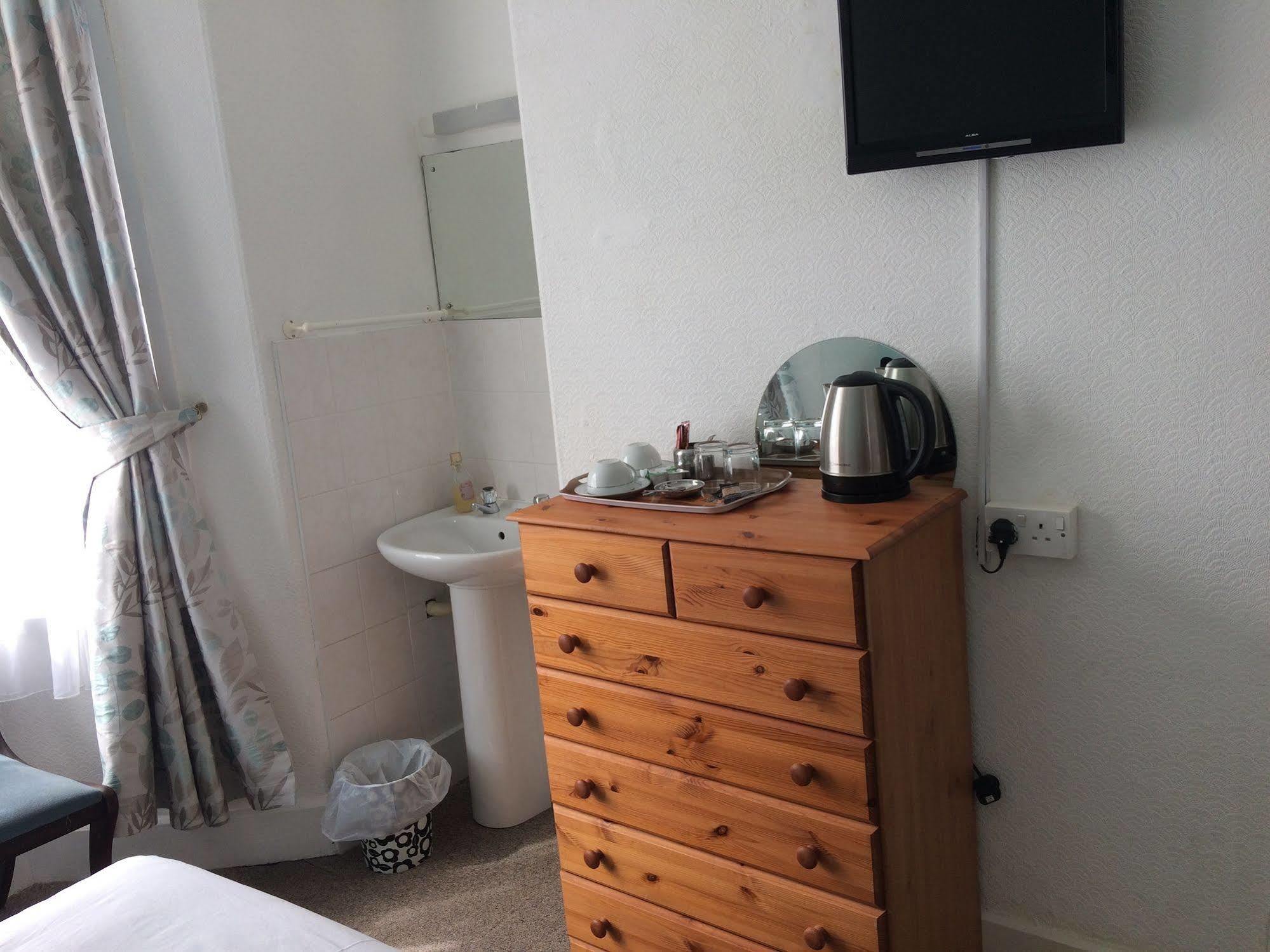 St Weonards Bed and Breakfast Paignton Eksteriør billede