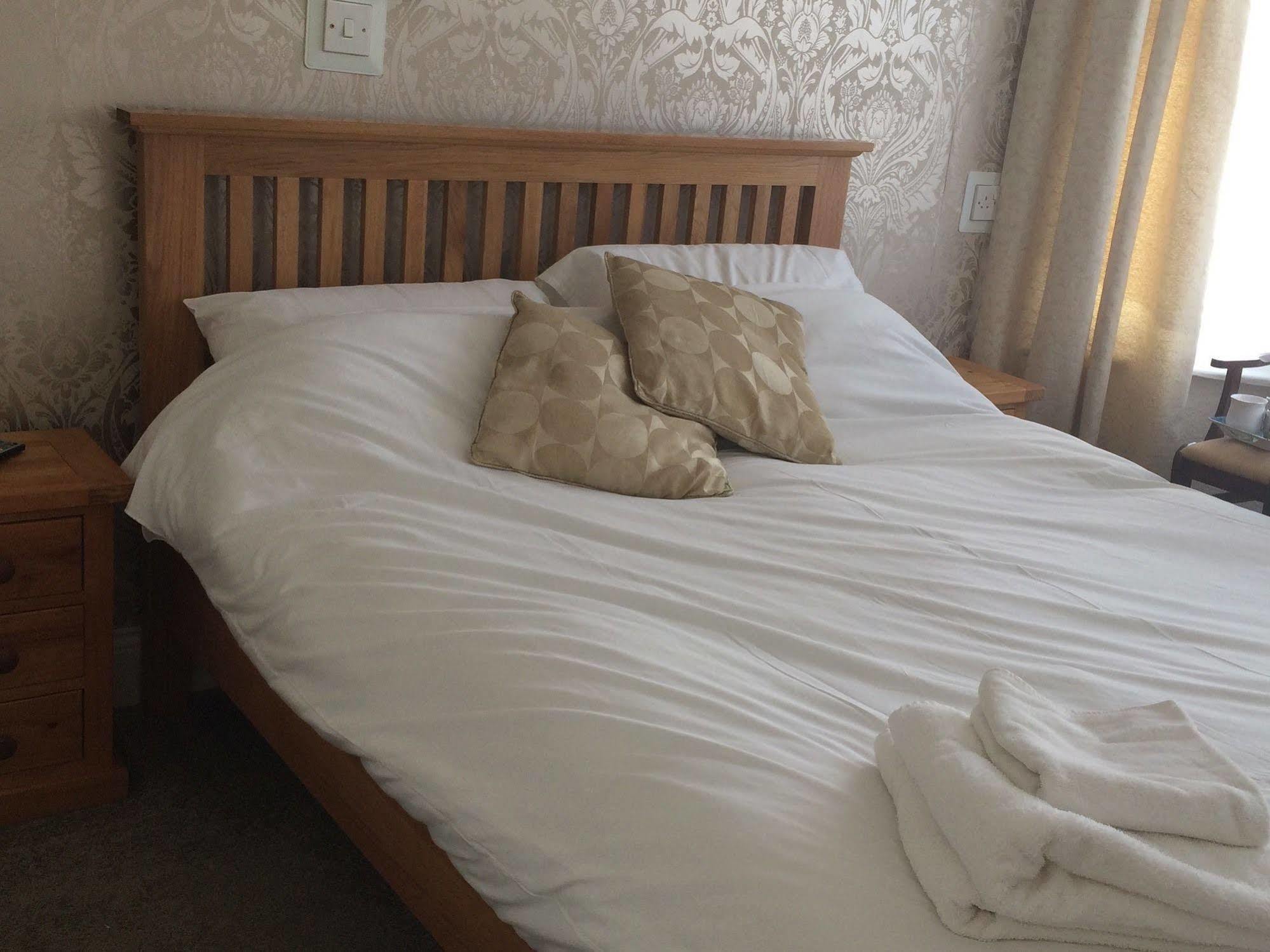 St Weonards Bed and Breakfast Paignton Eksteriør billede